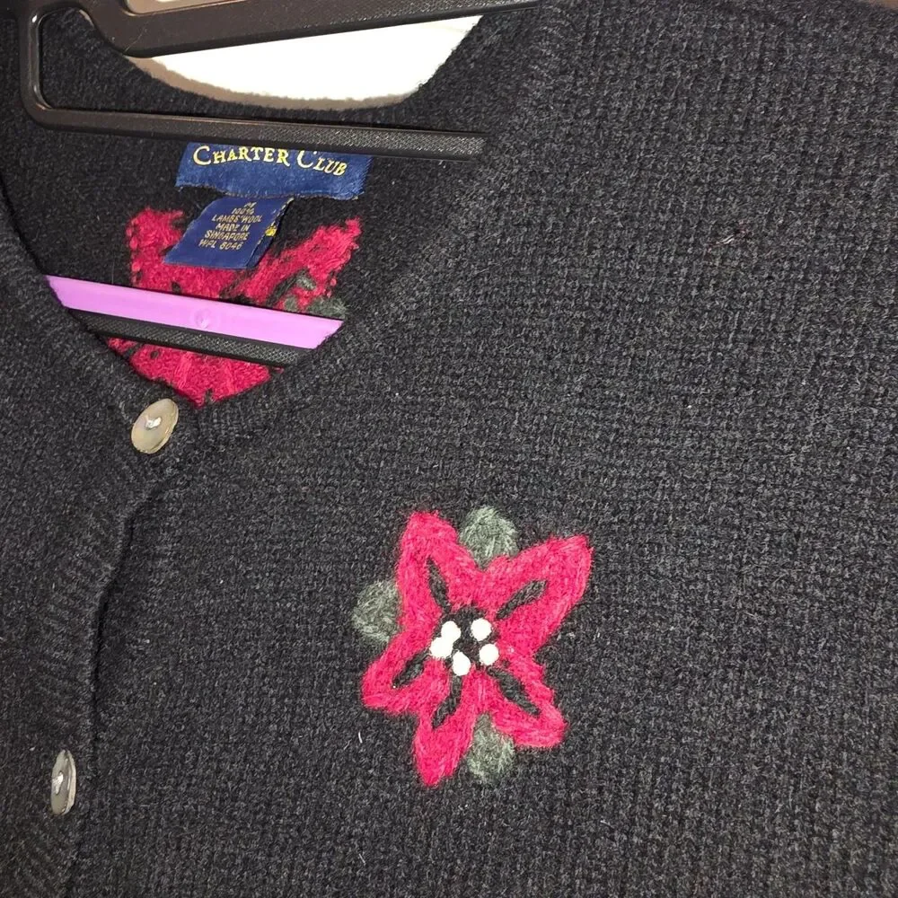 CHARTER CLUB Sz M Vtg 100% Wool Poinsettia Beaded Blk Button Christmas Sweater
